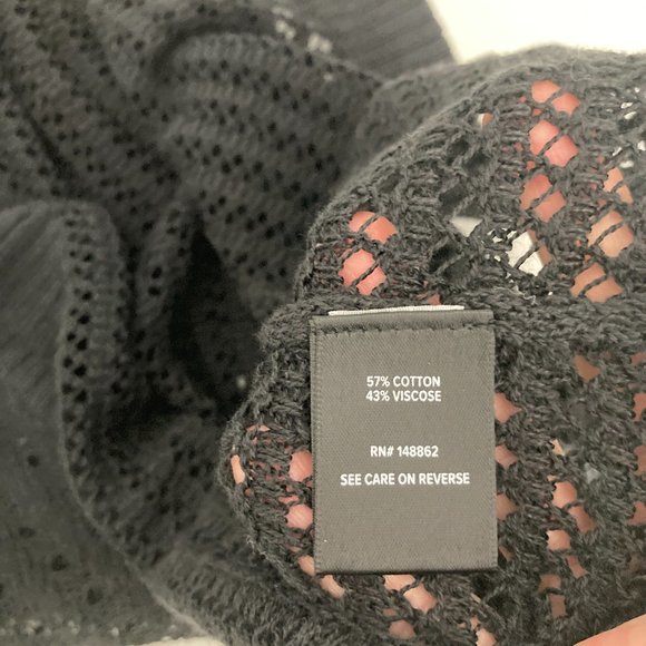 New Torrid Sweater Black Open Stitch Pointelle V Neck Crop Pullover Size 2 - Picture 6 of 7